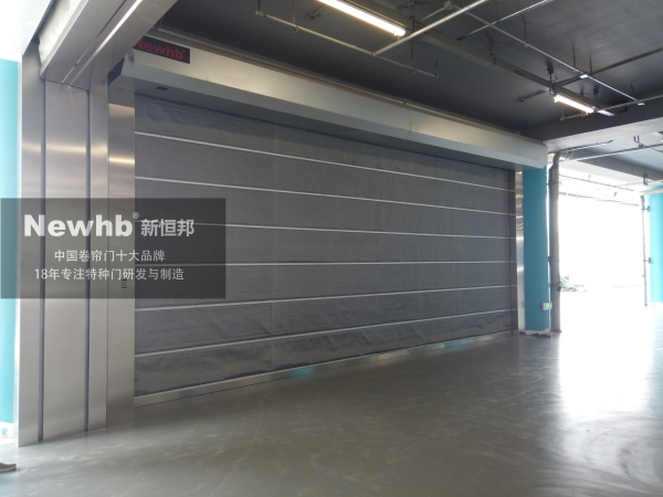 無機布防火卷簾門